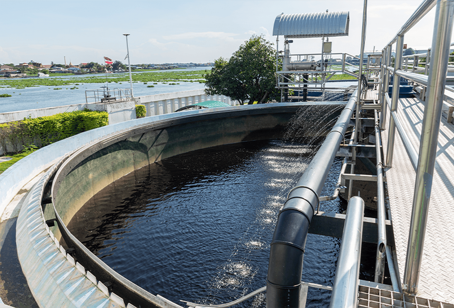 Heavy water treatment plants